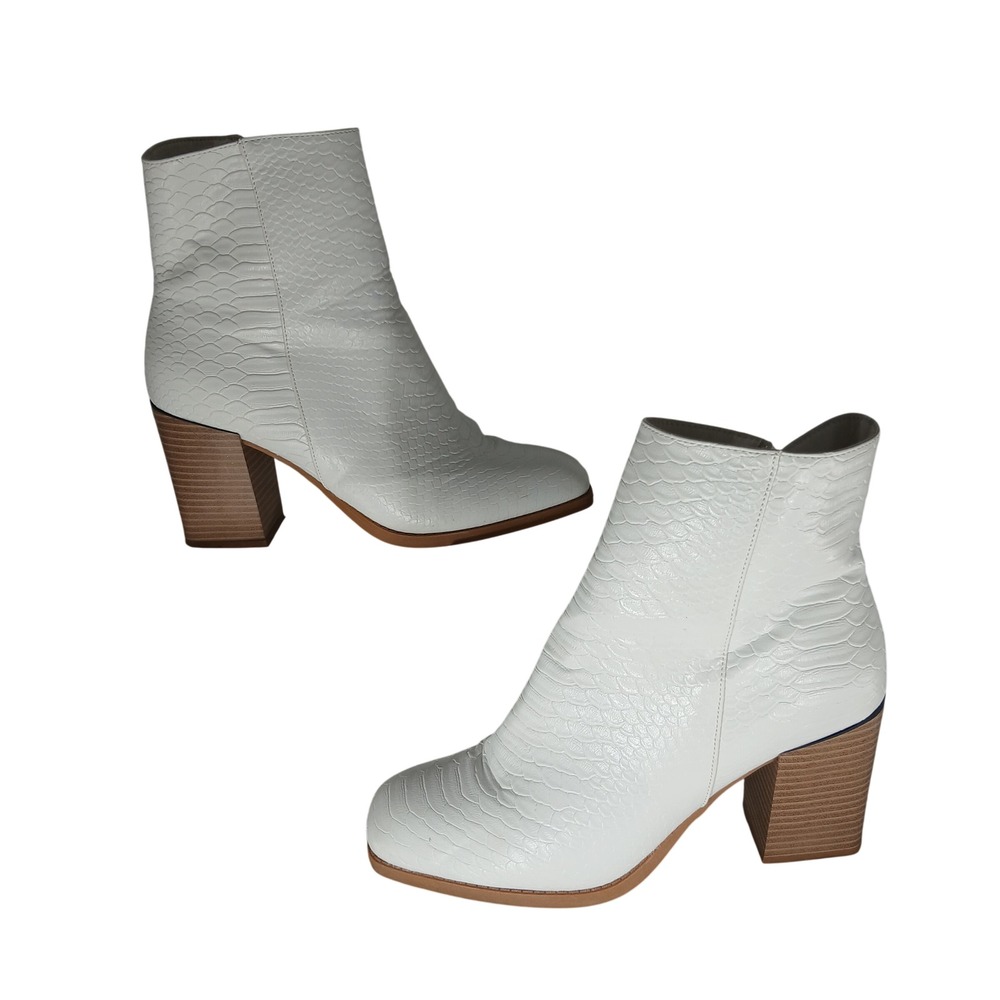 Pierre Dumas Ankle Boots 8.5 White Snakeskin Square Toe Block Heel Modern‎ Chic